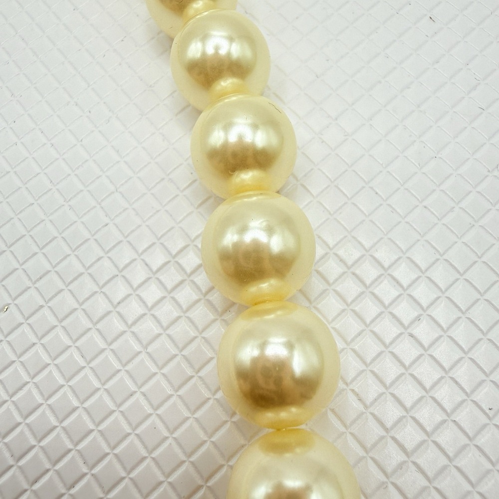 1928 Faux Cream 11 mm Pearl Beaded 15" Vintage Style Coquette Necklace - Picture 4 of 8